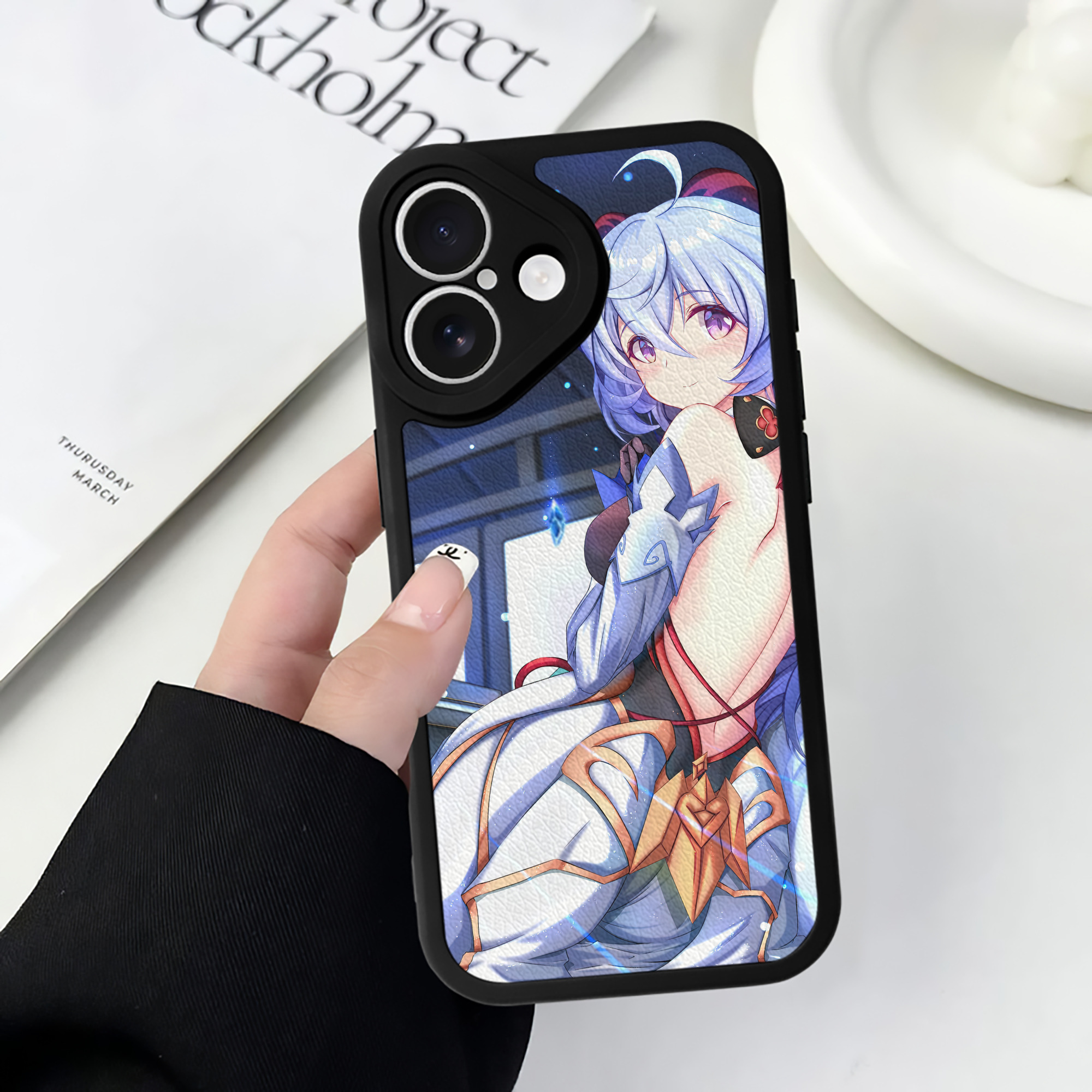 げんし神 genshin 【iPhone 16シリーズ対応】シリコンスマホケース（レザー調） 材質：シリコン